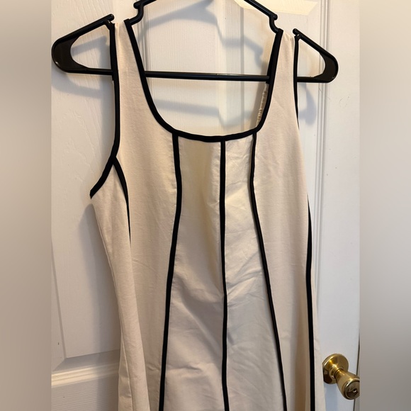 Miss Match Samantha Sleeveless Contrast Piping Linen Dress, Size Medium - Picture 9 of 12